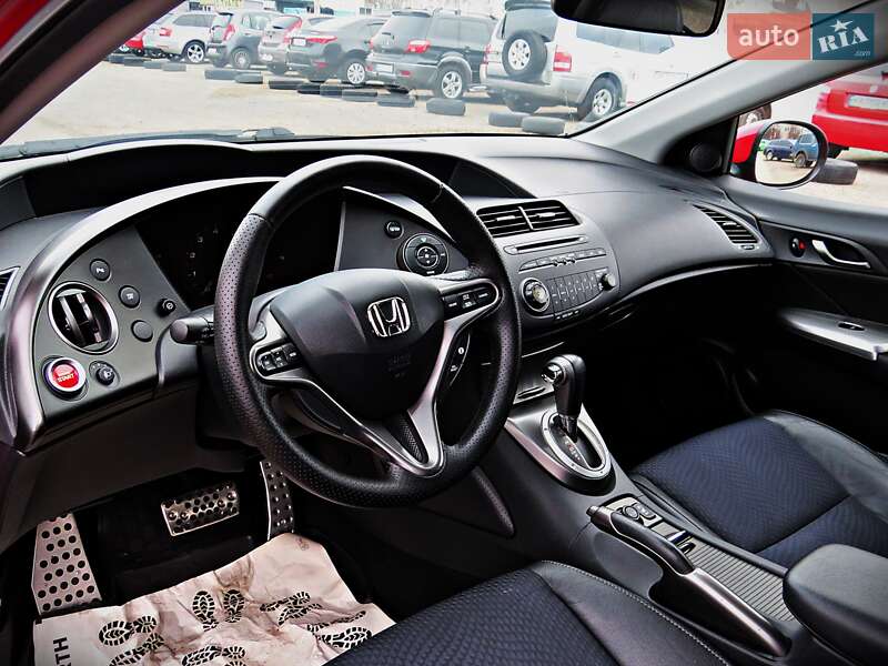 Хэтчбек Honda Civic 2010 в Черкассах фото 5 Хэтчбек Honda Civic 2010 в Черкассах