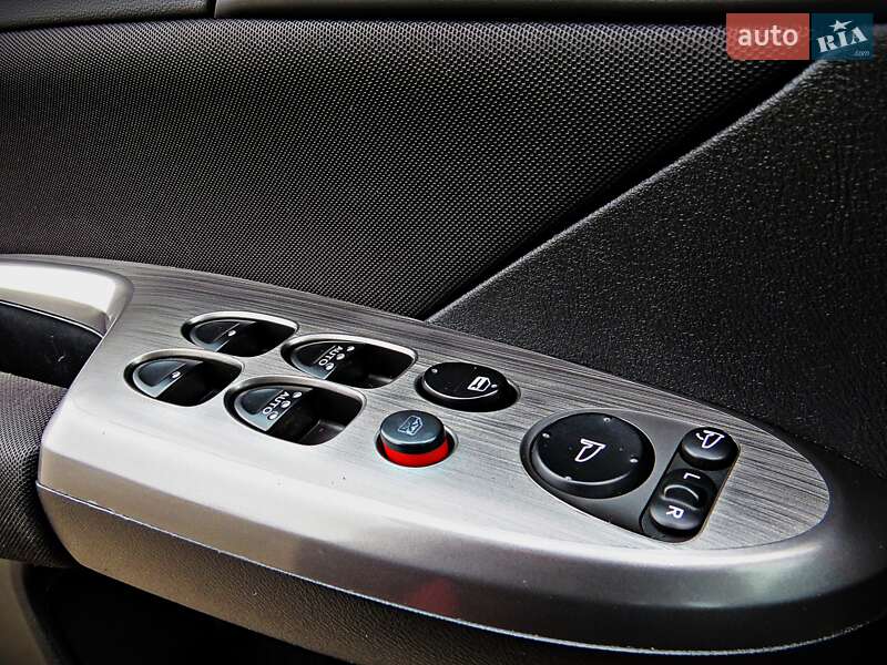 Хэтчбек Honda Civic 2010 в Черкассах фото 8 Хэтчбек Honda Civic 2010 в Черкассах