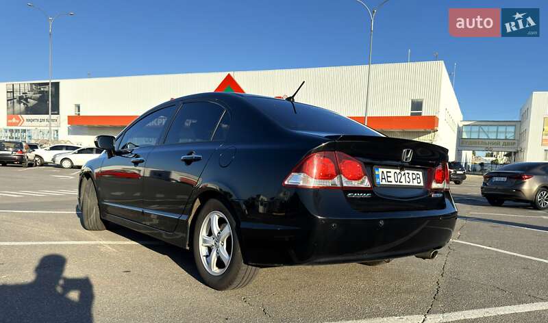 Седан Honda Civic 2010 в Днепре