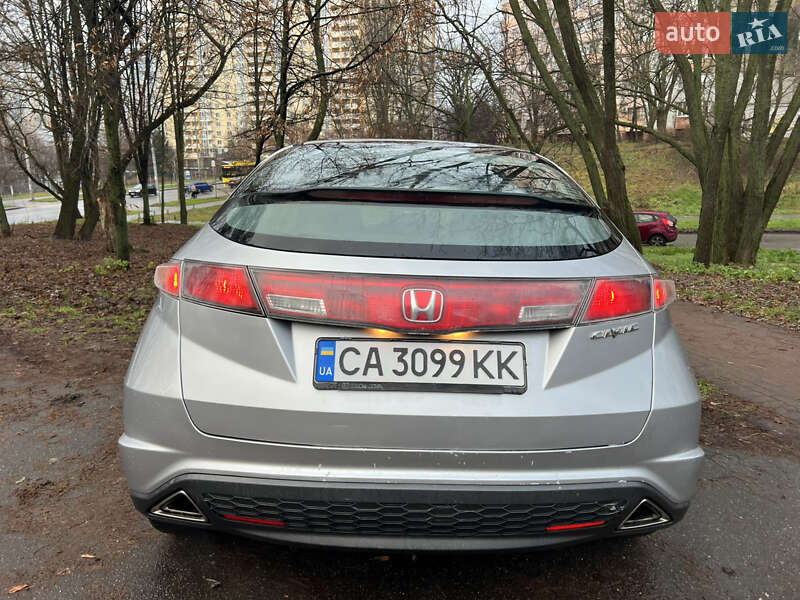 Хэтчбек Honda Civic 2007 в Киеве
