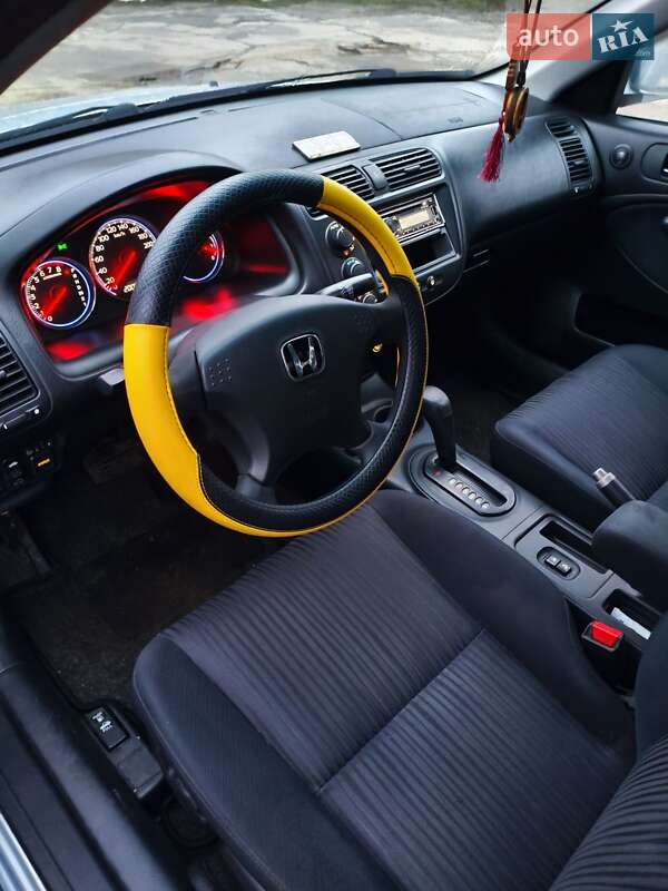 Седан Honda Civic 2004 в Царичанці