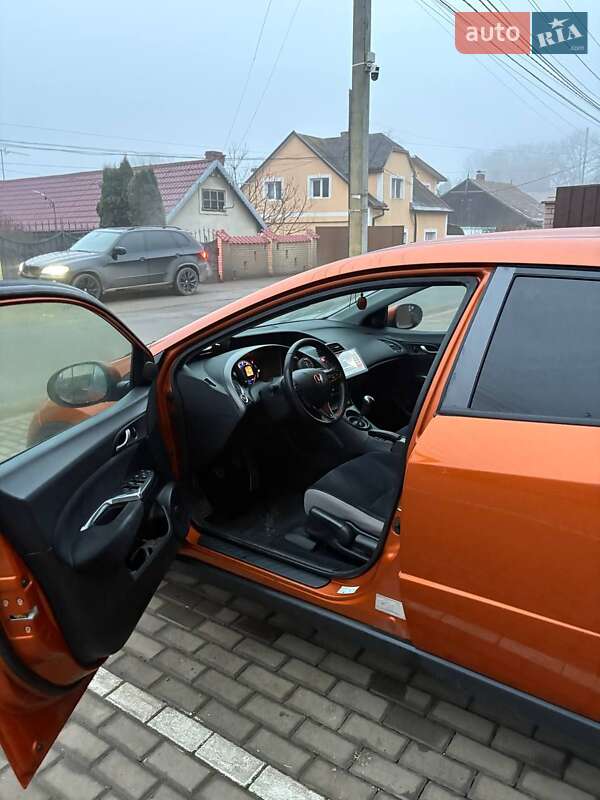Хетчбек Honda Civic 2008 в Чернівцях