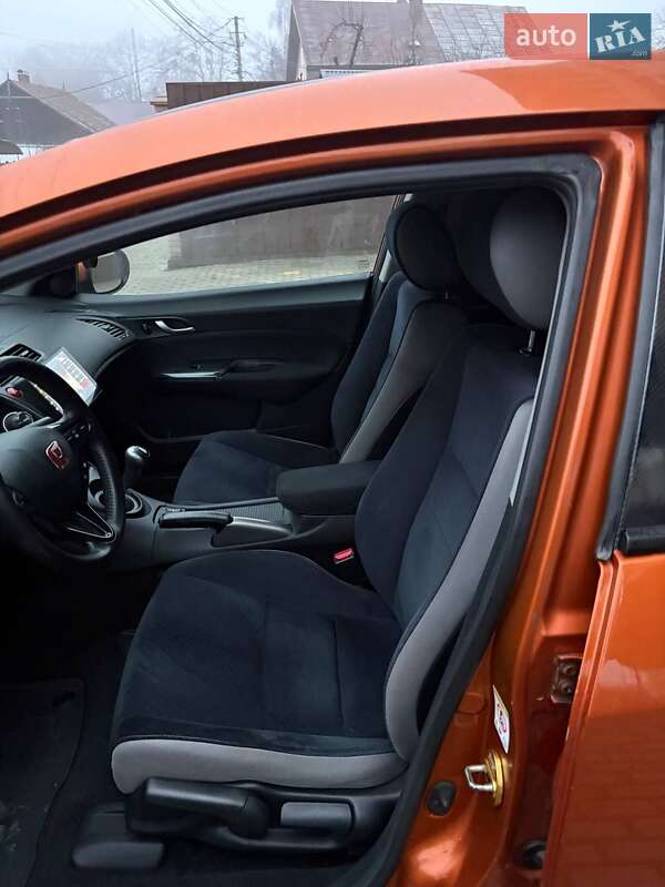 Хетчбек Honda Civic 2008 в Чернівцях