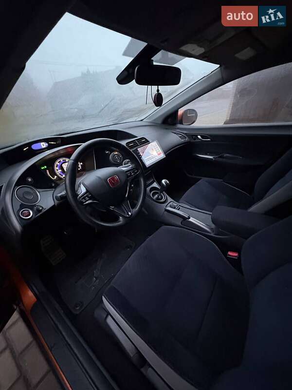 Хетчбек Honda Civic 2008 в Чернівцях