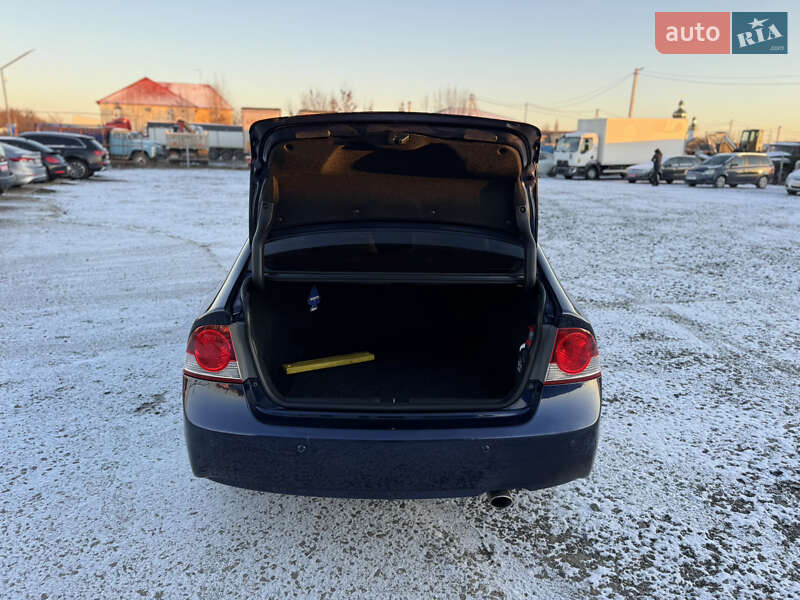 Седан Honda Civic 2008 в Луцьку