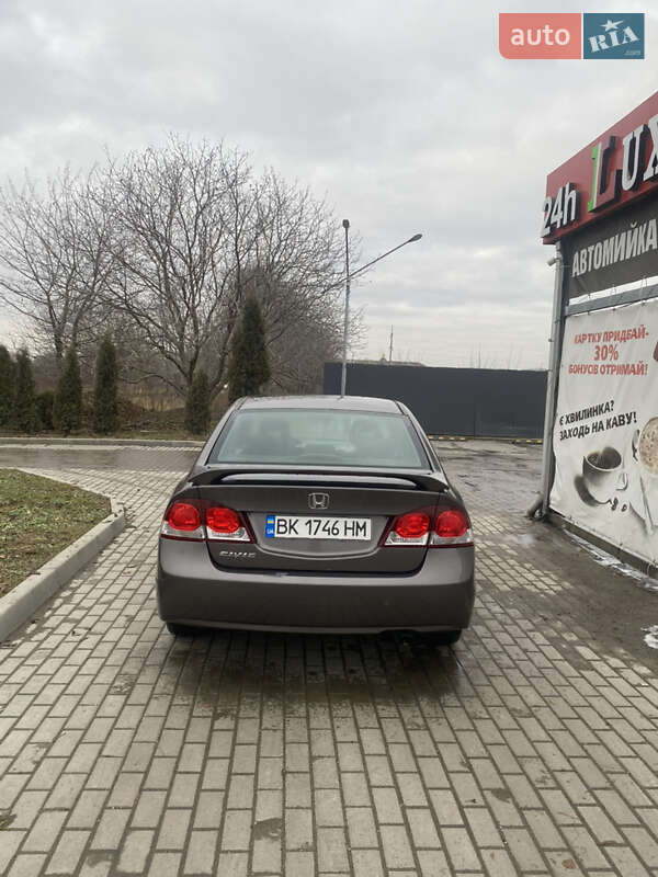 Седан Honda Civic 2009 в Здолбуніві