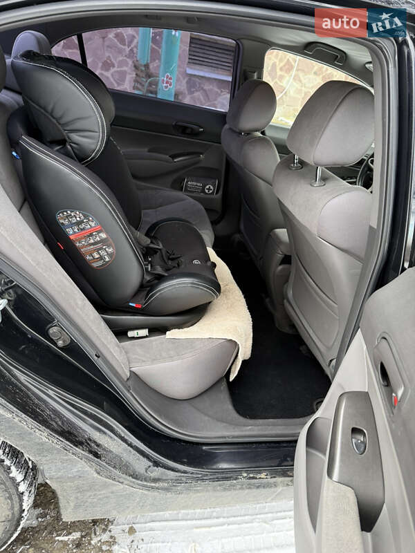 Седан Honda Civic 2007 в Кицмани