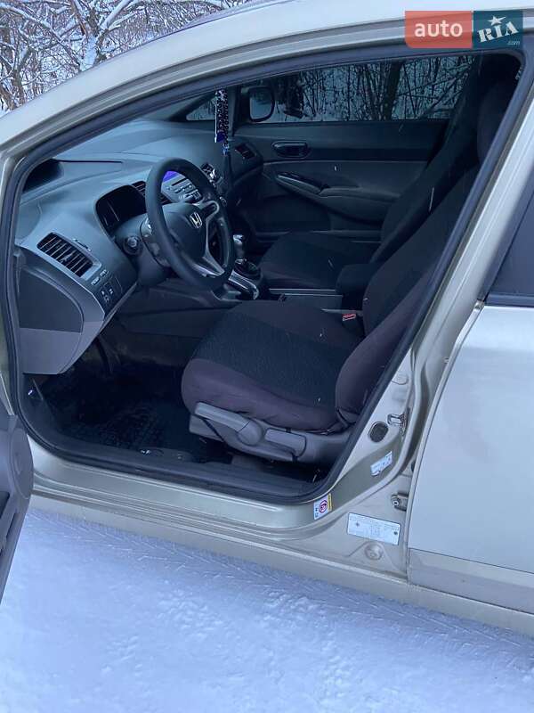 Седан Honda Civic 2008 в Новых Санжарах