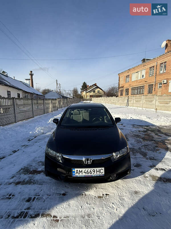 Седан Honda Civic 2011 в Киеве