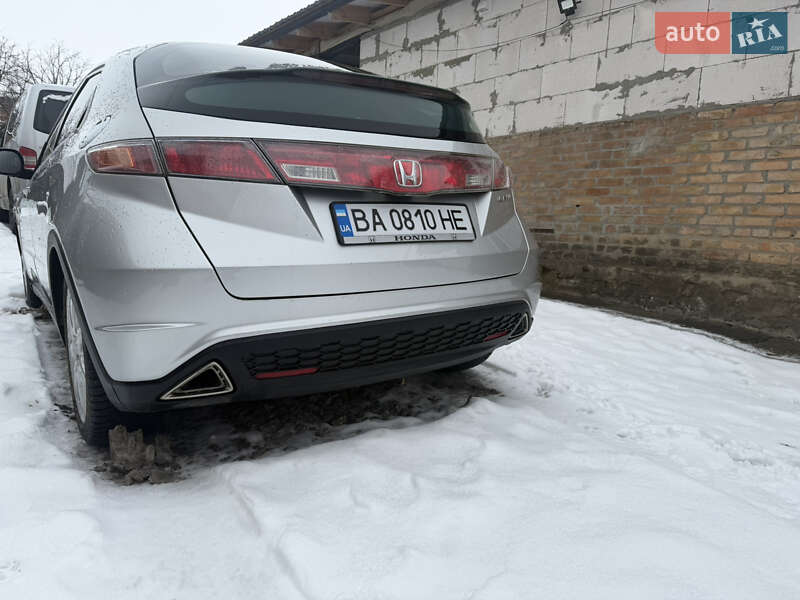 Хэтчбек Honda Civic 2007 в Кропивницком