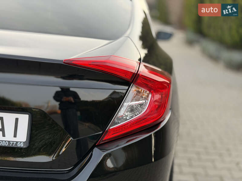 Седан Honda Civic 2018 в Одессе