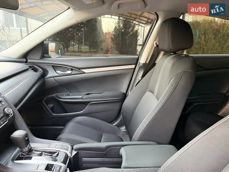 Honda Civic 2018 VIN 19XFC2F55JE036226 фото оголошення 51 з 111