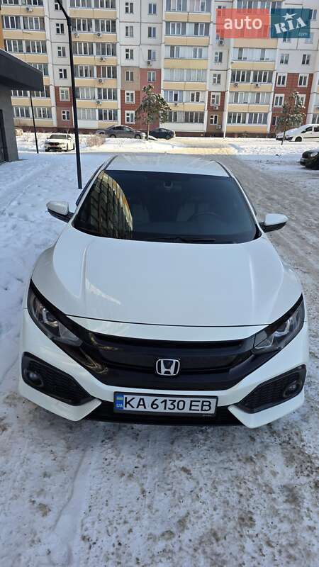 Хэтчбек Honda Civic 2016 в Киеве