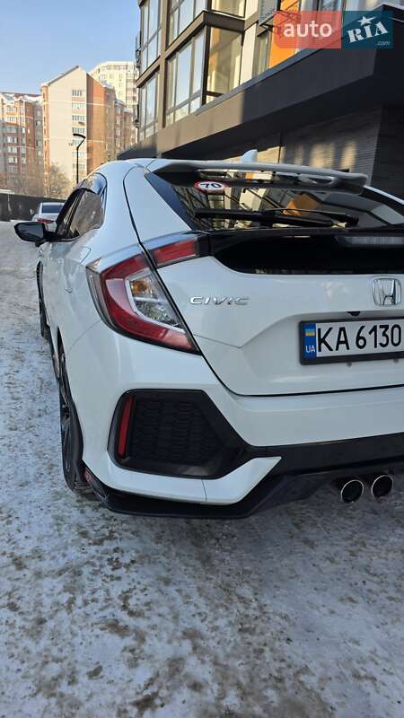 Хэтчбек Honda Civic 2016 в Киеве