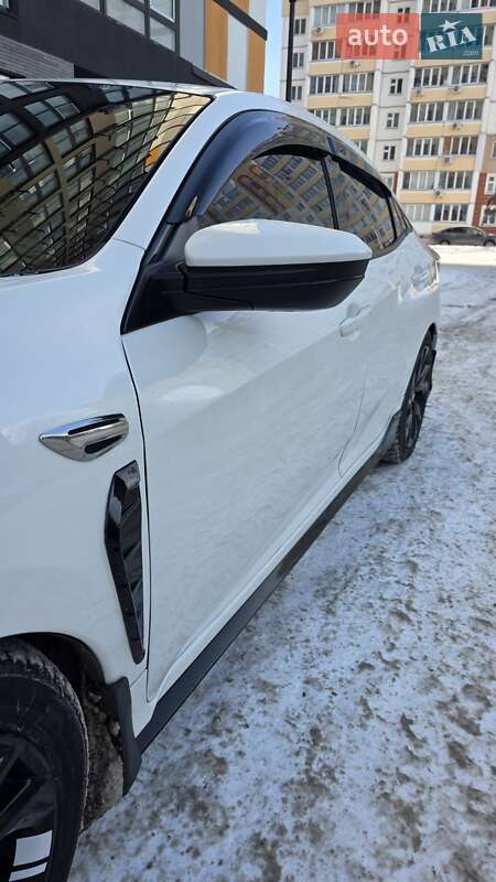 Хэтчбек Honda Civic 2016 в Киеве