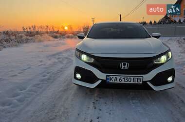 Хэтчбек Honda Civic 2016 в Киеве
