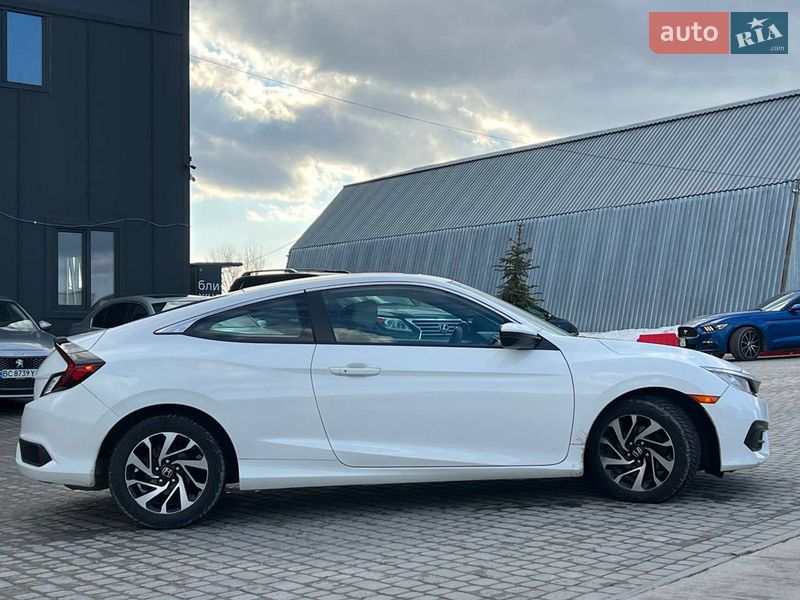 Купе Honda Civic 2016 в Львове фото 5 Купе Honda Civic 2016 в Львове