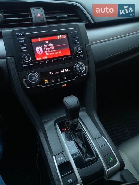 Седан Honda Civic 2016 в Киеве