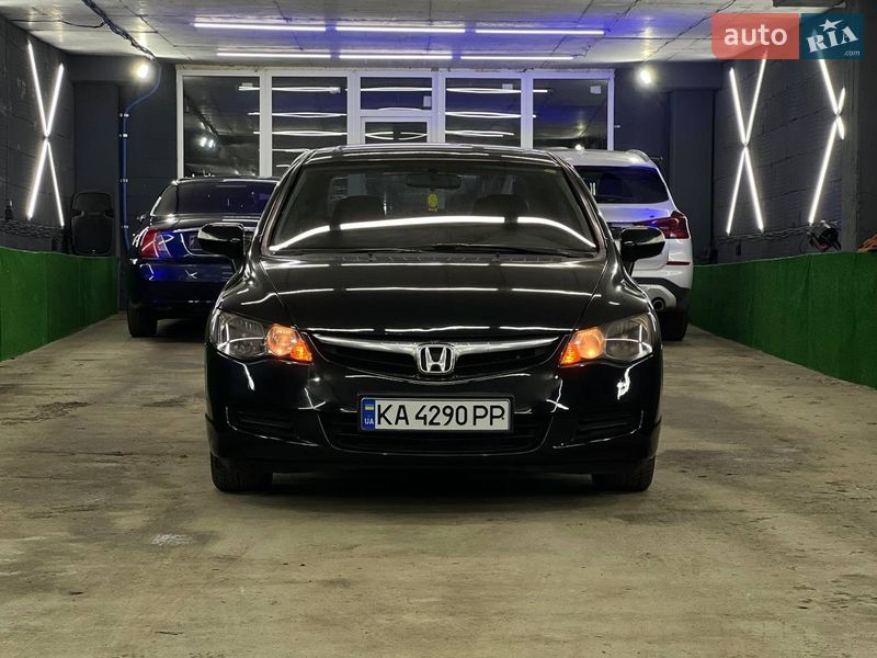 Седан Honda Civic 2008 в Киеве