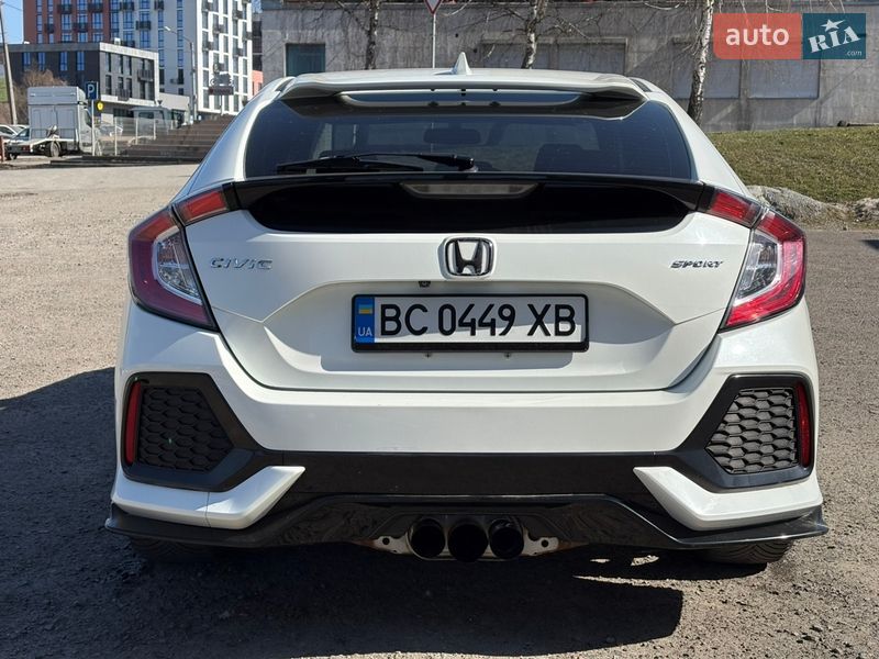 Хэтчбек Honda Civic 2017 в Львове