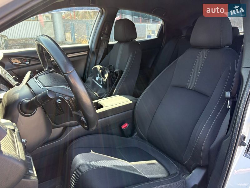 Хэтчбек Honda Civic 2017 в Львове