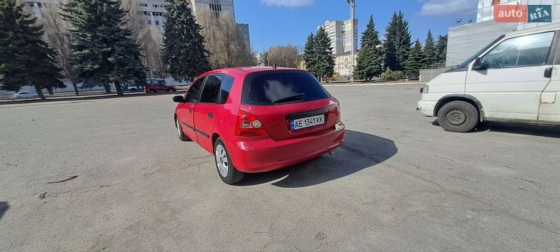 Хэтчбек Honda Civic 2003 в Днепре