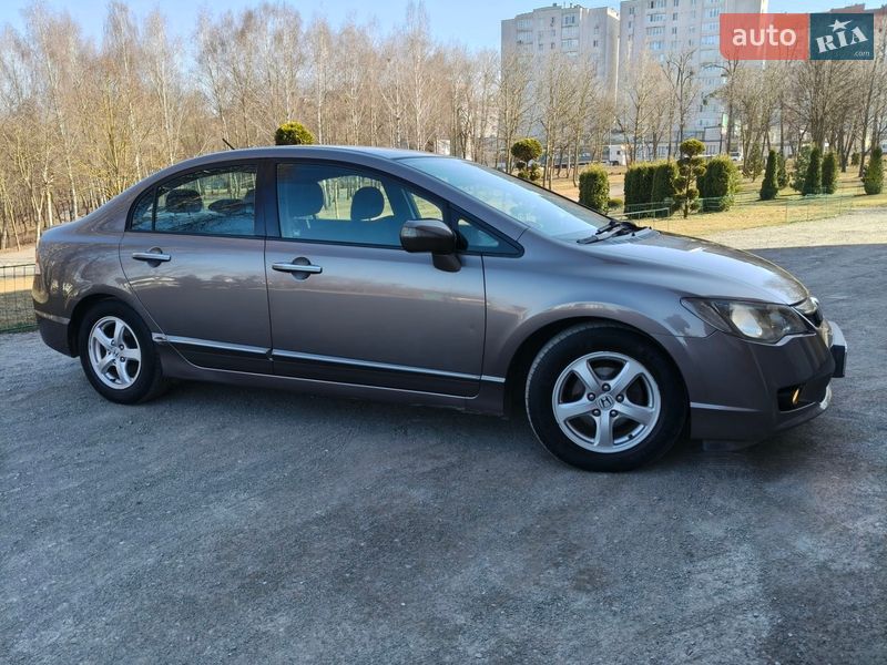 Седан Honda Civic 2009 в Хмельницком