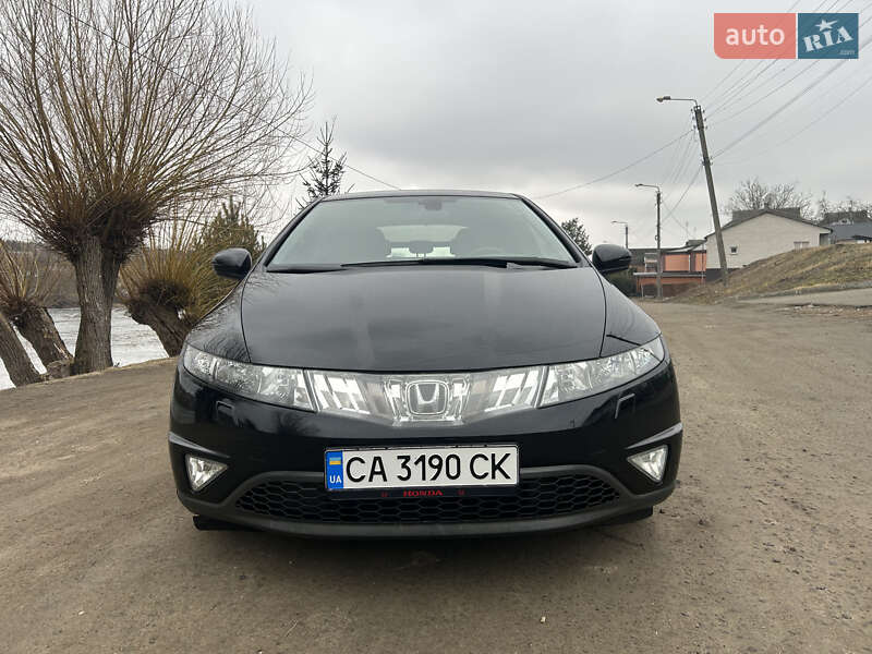 Хэтчбек Honda Civic 2008 в Умани
