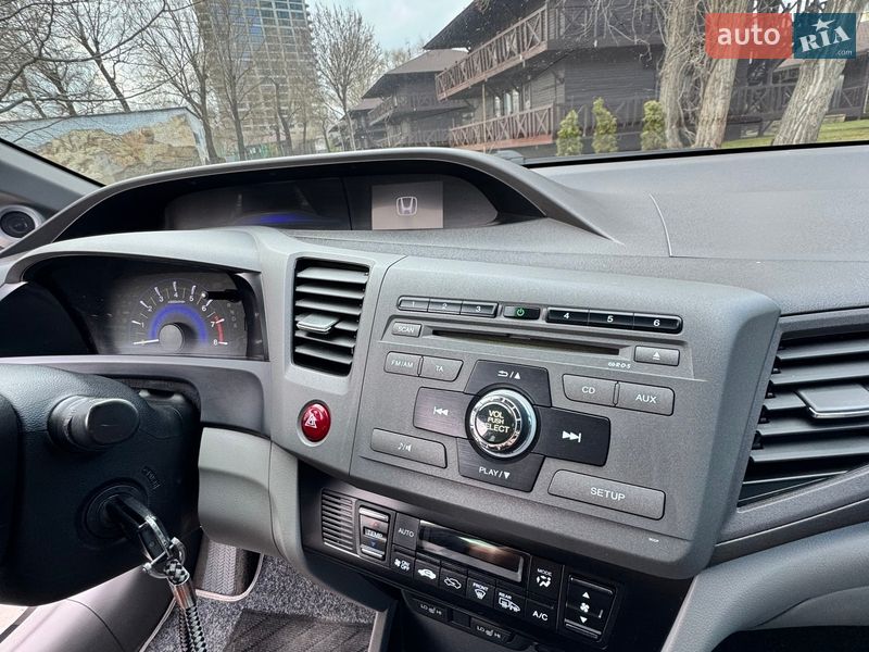 Седан Honda Civic 2012 в Днепре