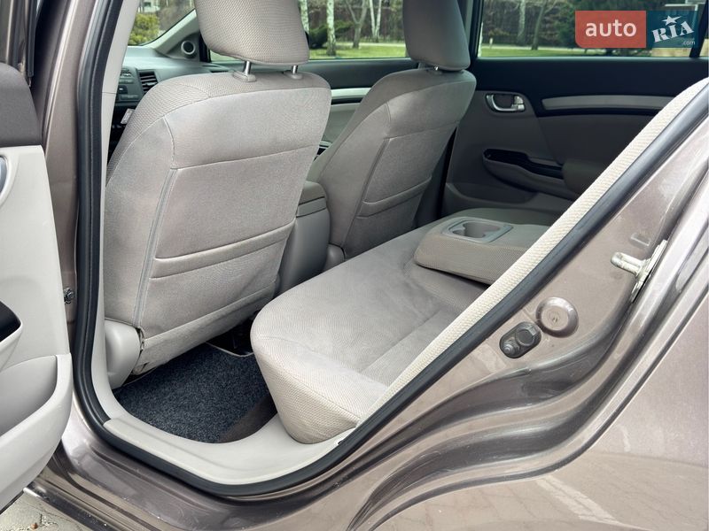 Седан Honda Civic 2012 в Днепре