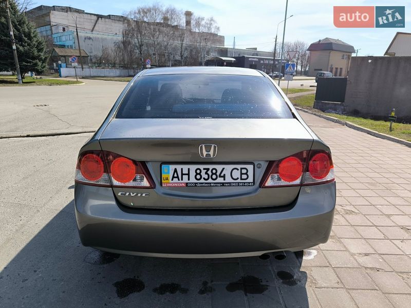 Седан Honda Civic 2007 в Миргороде
