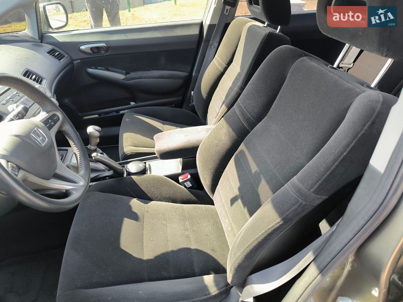Седан Honda Civic 2007 в Миргороде