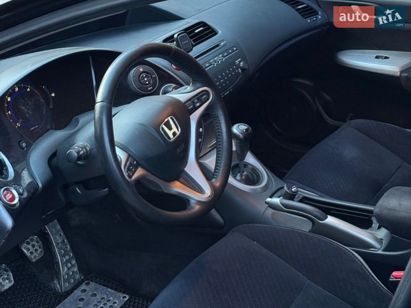 Хэтчбек Honda Civic 2007 в Новом Роздоле