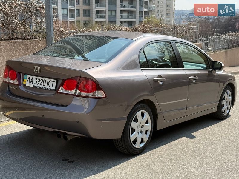 Седан Honda Civic 2011 в Києві