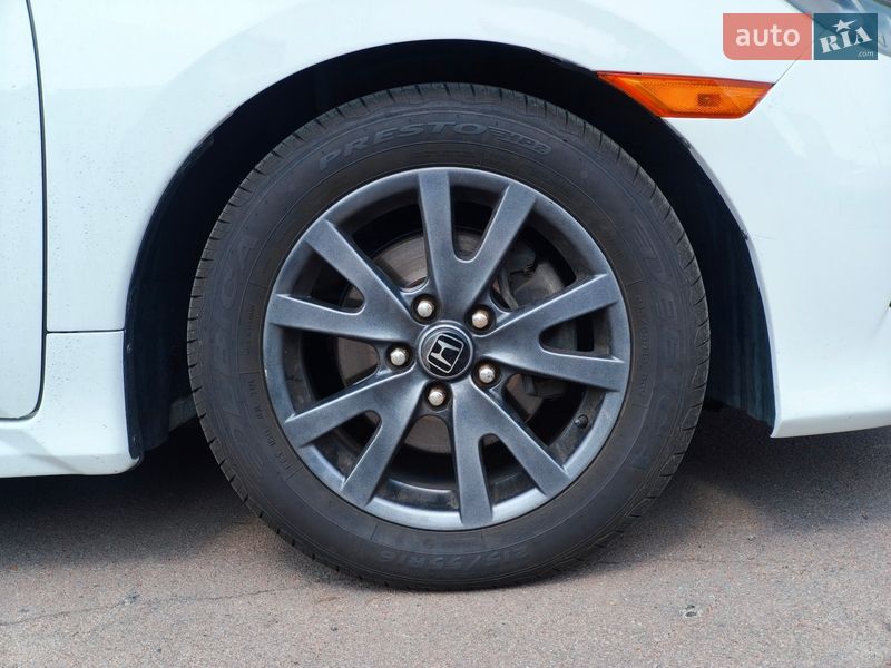 Седан Honda Civic 2016 в Киеве