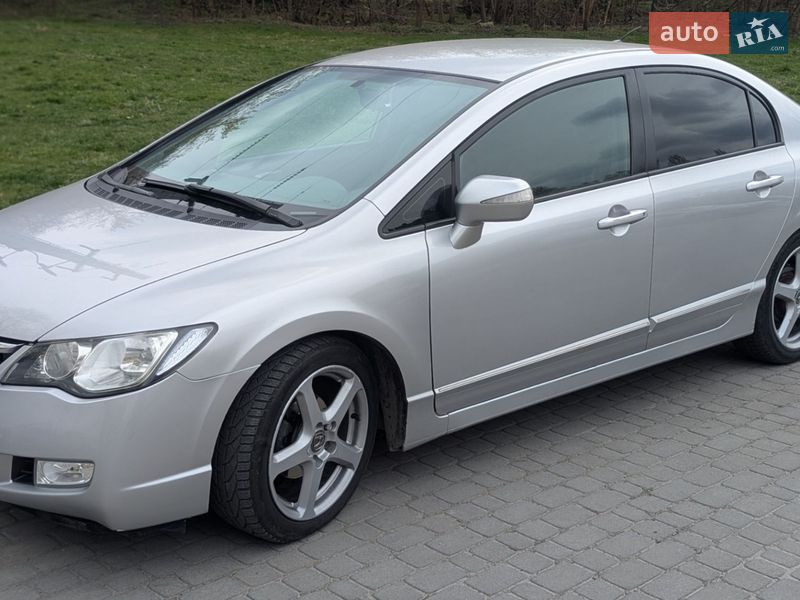 Седан Honda Civic 2007 в Львове