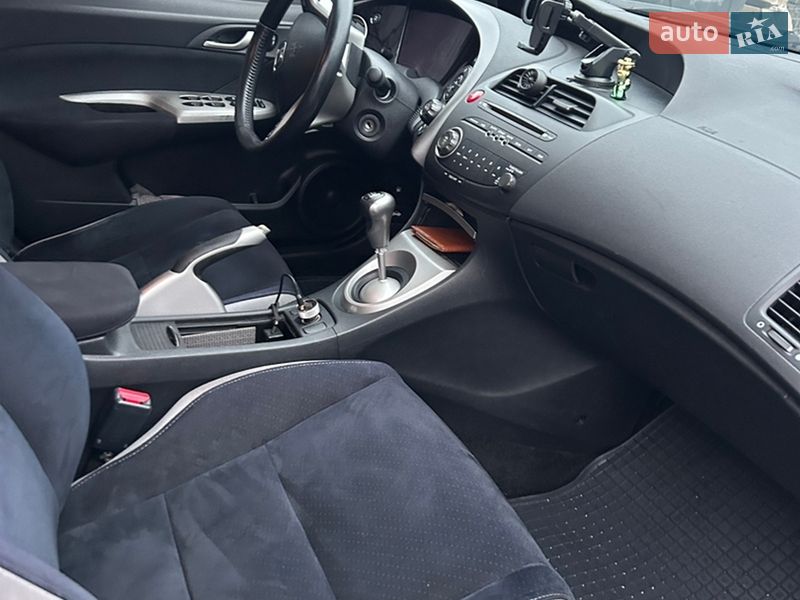 Хэтчбек Honda Civic 2007 в Ивано-Франковске