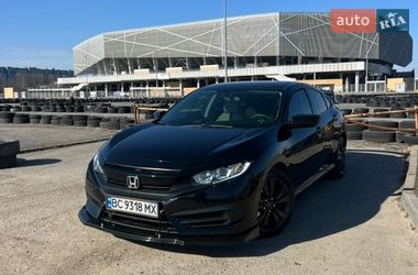 Седан Honda Civic 2018 в Львове