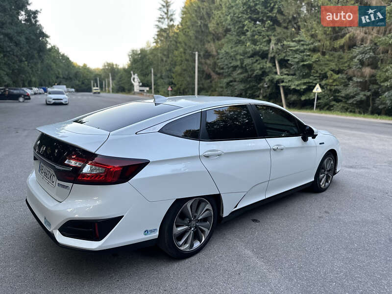 Седан Honda Clarity 2018 в Хмільнику