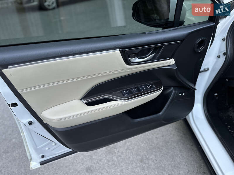 Седан Honda Clarity 2018 в Хмільнику