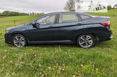 Седан Honda Clarity 2017 в Гайвороні