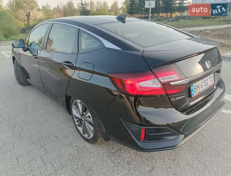 Седан Honda Clarity 2018 в Львові