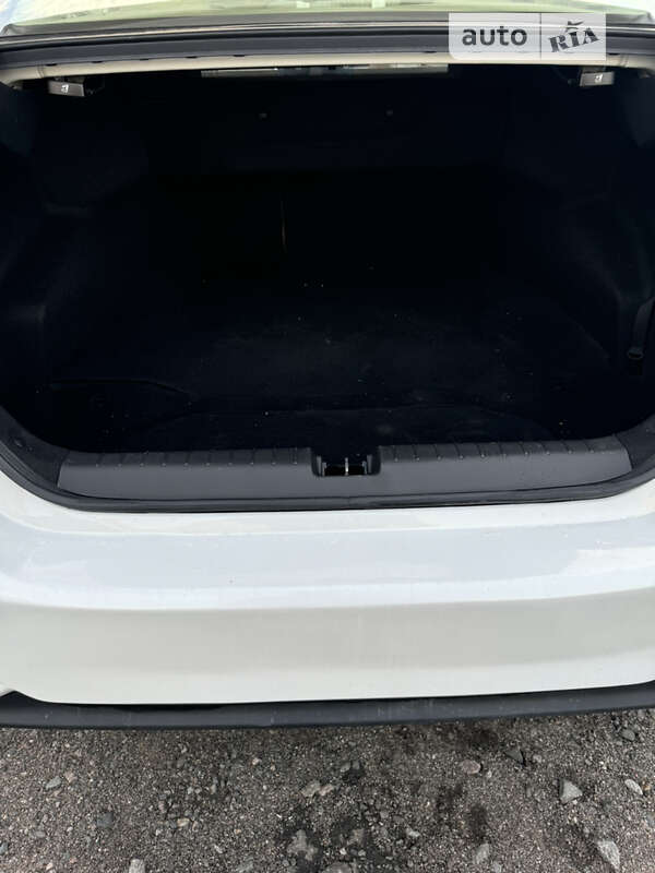 Седан Honda Clarity 2018 в Ровно