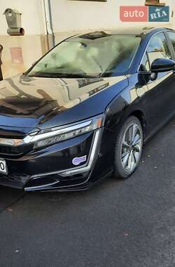 Седан Honda Clarity 2018 в Ужгороді