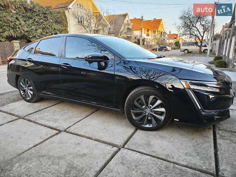 Седан Honda Clarity 2018 в Ужгороде