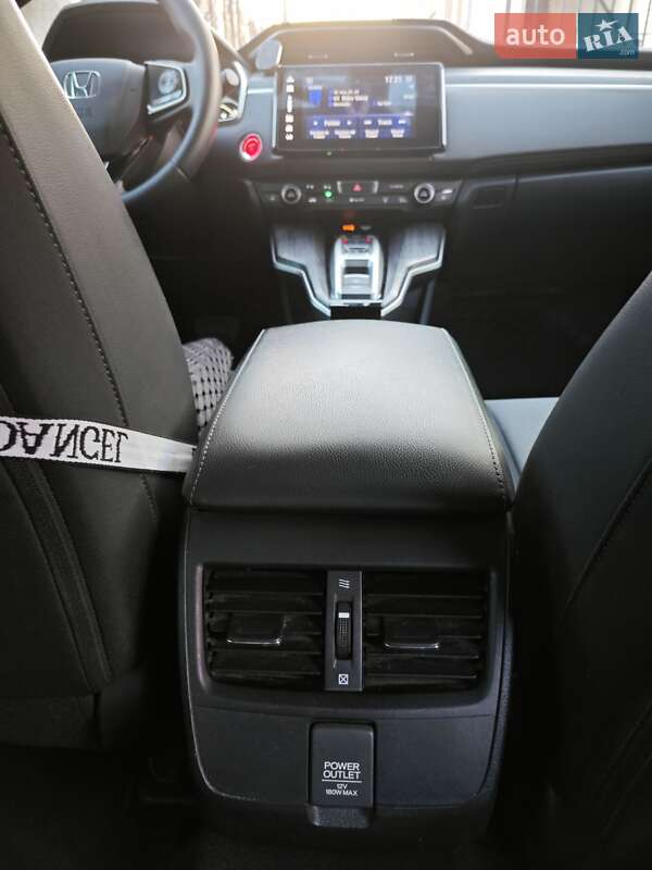 Седан Honda Clarity 2018 в Ужгороде
