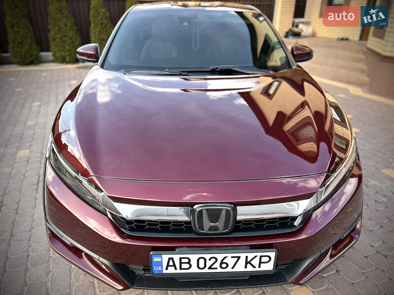 Седан Honda Clarity 2018 в Ладыжине