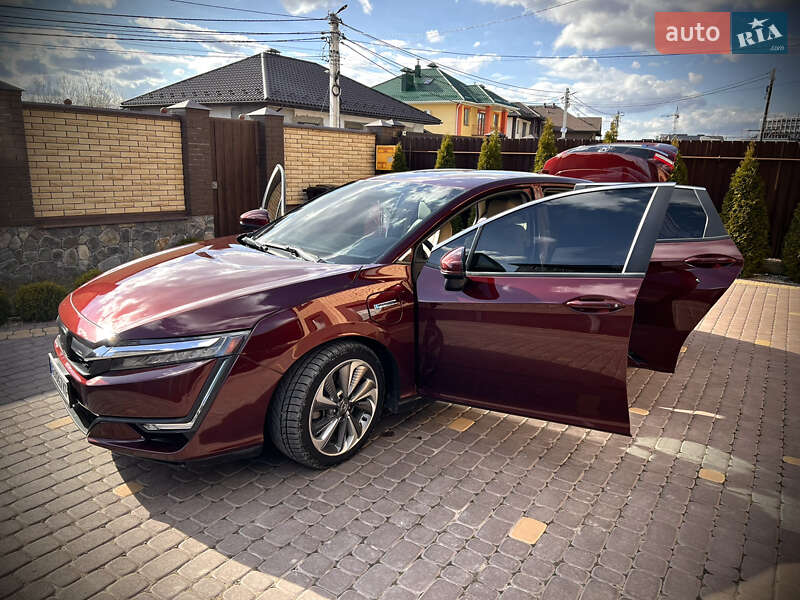 Седан Honda Clarity 2018 в Ладыжине
