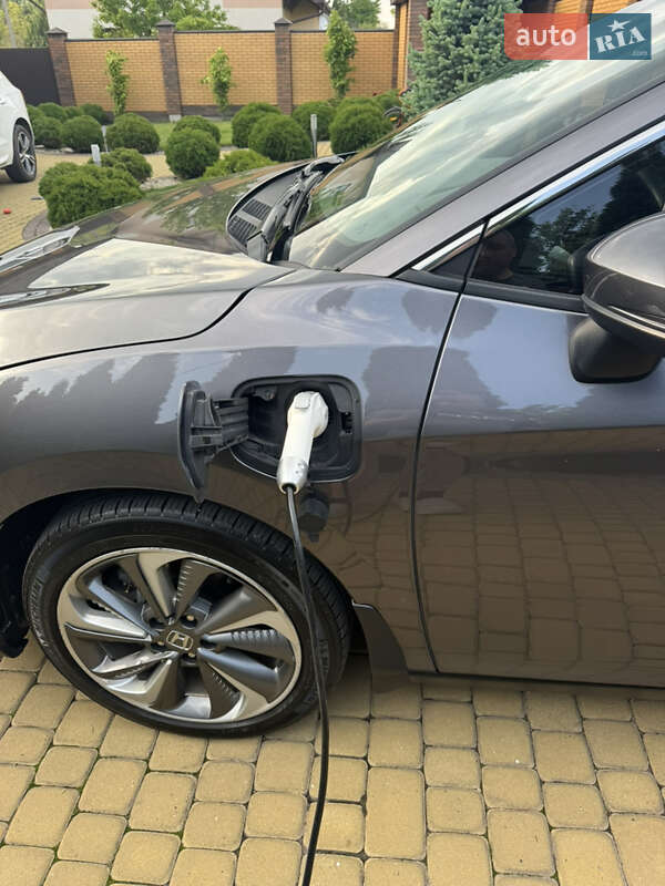 Седан Honda Clarity 2017 в Владимире