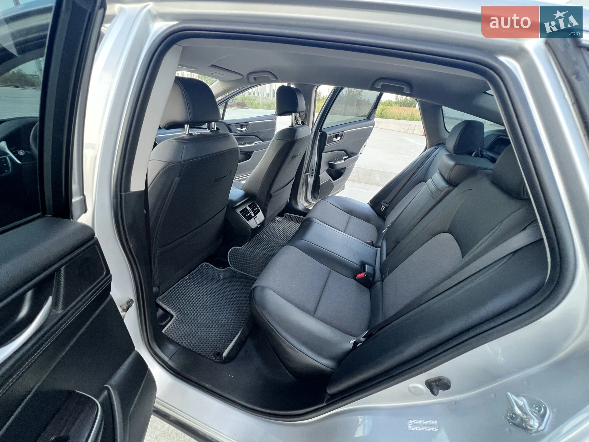 2019 Honda FCX Clarity - мініатюра 18